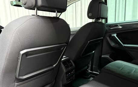Volkswagen Tiguan II, 2018 год, 2 679 000 рублей, 34 фотография