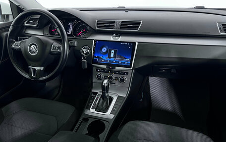 Volkswagen Passat B7, 2012 год, 1 097 000 рублей, 14 фотография