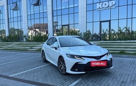 Toyota Camry, 2021 год, 3 200 000 рублей, 3 фотография