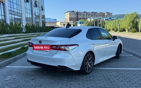 Toyota Camry, 2021 год, 3 200 000 рублей, 7 фотография