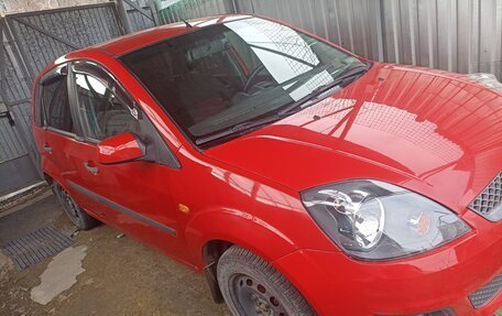 Ford Fiesta, 2006 год, 380 000 рублей, 2 фотография