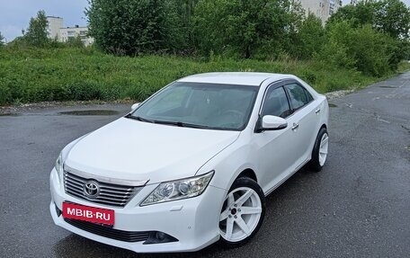 Toyota Camry, 2012 год, 1 520 000 рублей, 1 фотография