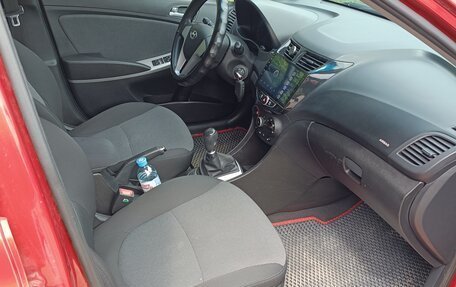 Hyundai Solaris II рестайлинг, 2013 год, 750 000 рублей, 11 фотография