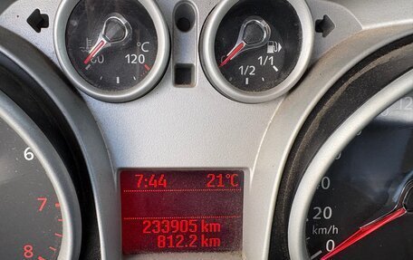 Ford Focus II рестайлинг, 2011 год, 499 000 рублей, 23 фотография
