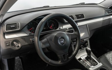 Volkswagen Passat B7, 2011 год, 994 700 рублей, 5 фотография