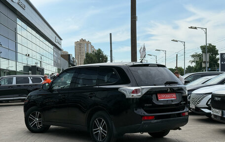 Mitsubishi Outlander III рестайлинг 3, 2014 год, 1 349 000 рублей, 4 фотография