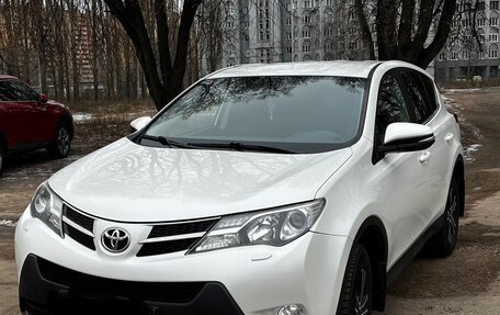 Toyota RAV4, 2014 год, 1 990 000 рублей, 11 фотография