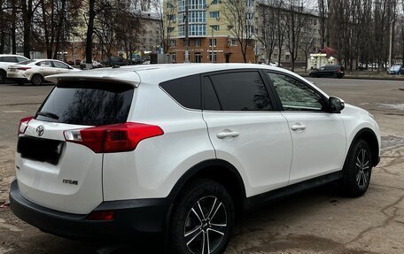 Toyota RAV4, 2014 год, 1 990 000 рублей, 6 фотография