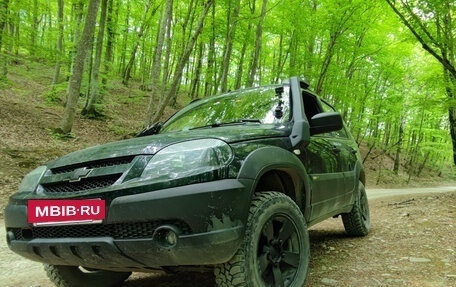 Chevrolet Niva I рестайлинг, 2015 год, 800 000 рублей, 4 фотография