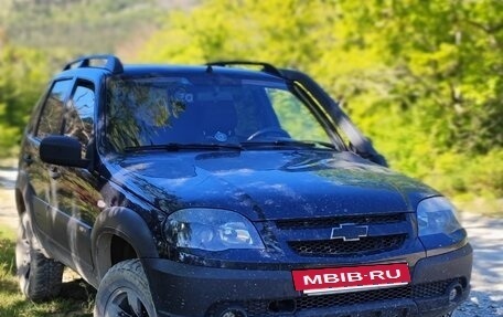 Chevrolet Niva I рестайлинг, 2015 год, 800 000 рублей, 10 фотография