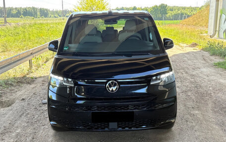 Volkswagen Multivan, 2023 год, 4 330 240 рублей, 3 фотография