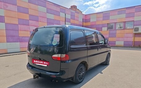 Hyundai H-1 II рестайлинг, 2004 год, 390 000 рублей, 5 фотография