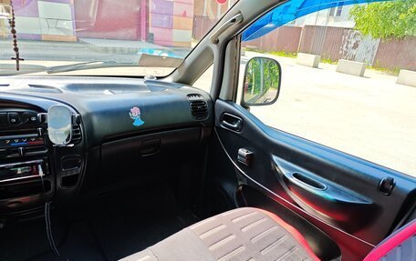 Hyundai H-1 II рестайлинг, 2004 год, 390 000 рублей, 22 фотография