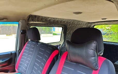 Hyundai H-1 II рестайлинг, 2004 год, 390 000 рублей, 30 фотография