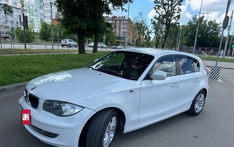 BMW 1 серия, 2011 год, 980 000 рублей, 2 фотография