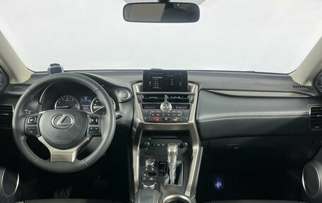 Lexus NX I, 2017 год, 2 999 000 рублей, 15 фотография