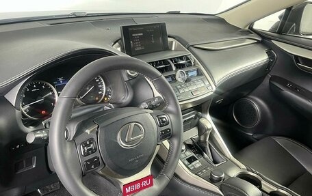 Lexus NX I, 2017 год, 2 999 000 рублей, 12 фотография