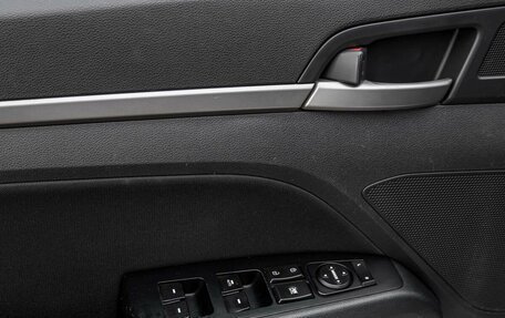 Hyundai Elantra VI рестайлинг, 2018 год, 1 581 400 рублей, 10 фотография