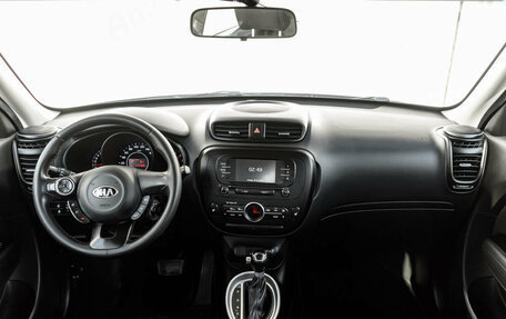 KIA Soul II рестайлинг, 2017 год, 1 375 000 рублей, 10 фотография