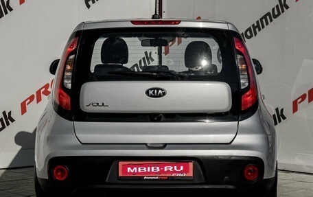 KIA Soul II рестайлинг, 2017 год, 1 375 000 рублей, 5 фотография