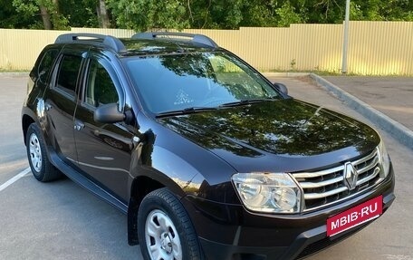 Renault Duster I рестайлинг, 2014 год, 825 000 рублей, 1 фотография