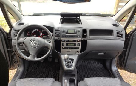 Toyota Corolla Verso I, 2003 год, 285 000 рублей, 5 фотография