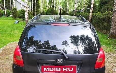 Toyota Corolla Verso I, 2003 год, 285 000 рублей, 2 фотография