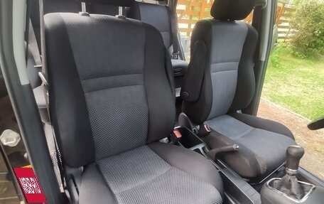 Toyota Corolla Verso I, 2003 год, 285 000 рублей, 18 фотография
