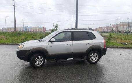 Hyundai Tucson III, 2005 год, 650 000 рублей, 2 фотография