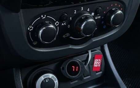 Renault Duster I рестайлинг, 2017 год, 1 299 000 рублей, 13 фотография