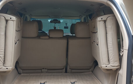 Toyota Land Cruiser Prado 120 рестайлинг, 2008 год, 2 650 000 рублей, 6 фотография
