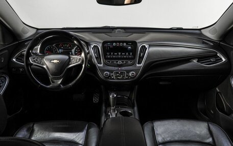 Chevrolet Malibu IX, 2016 год, 1 500 000 рублей, 18 фотография
