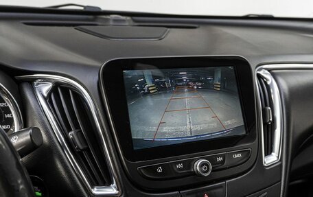 Chevrolet Malibu IX, 2016 год, 1 500 000 рублей, 21 фотография