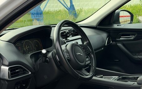 Jaguar F-Pace, 2016 год, 2 200 000 рублей, 11 фотография