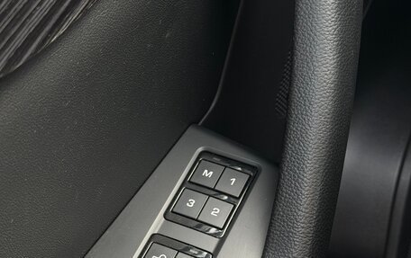 Jaguar F-Pace, 2016 год, 2 200 000 рублей, 22 фотография