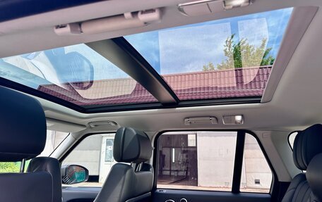 Land Rover Range Rover IV рестайлинг, 2016 год, 5 600 000 рублей, 10 фотография