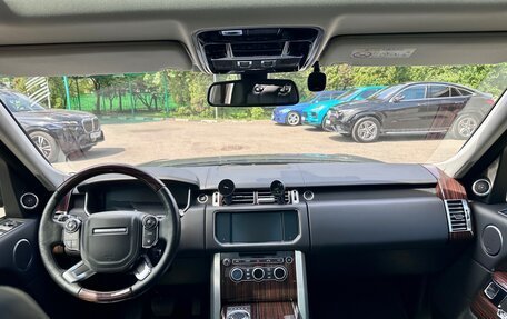 Land Rover Range Rover IV рестайлинг, 2016 год, 5 600 000 рублей, 9 фотография