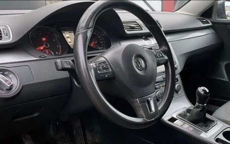 Volkswagen Passat B7, 2013 год, 900 000 рублей, 24 фотография