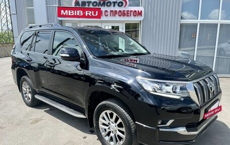 Toyota Land Cruiser Prado 150 рестайлинг 2, 2019 год, 4 999 000 рублей, 5 фотография