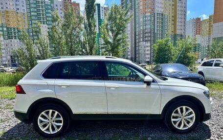 Volkswagen Tiguan II, 2018 год, 3 050 000 рублей, 4 фотография