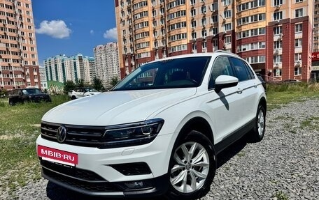 Volkswagen Tiguan II, 2018 год, 3 050 000 рублей, 2 фотография