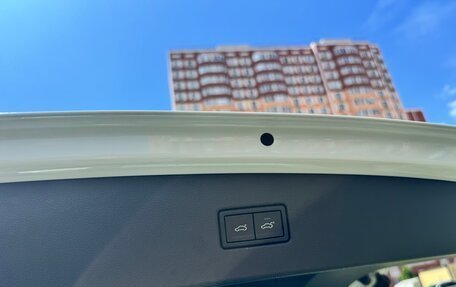 Volkswagen Tiguan II, 2018 год, 3 050 000 рублей, 13 фотография