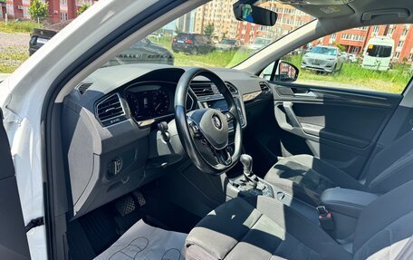 Volkswagen Tiguan II, 2018 год, 3 050 000 рублей, 12 фотография