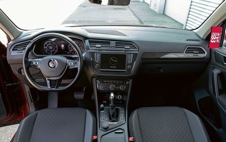 Volkswagen Tiguan II, 2016 год, 2 295 000 рублей, 16 фотография