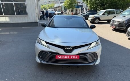 Toyota Camry, 2018 год, 2 850 000 рублей, 1 фотография