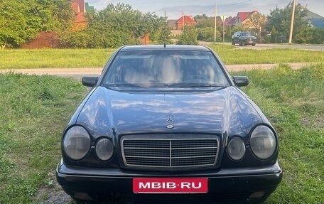 Mercedes-Benz E-Класс, 1998 год, 150 000 рублей, 1 фотография