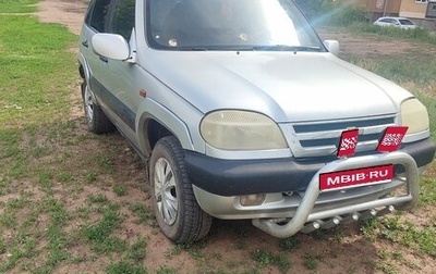 Chevrolet Niva I рестайлинг, 2004 год, 195 000 рублей, 1 фотография