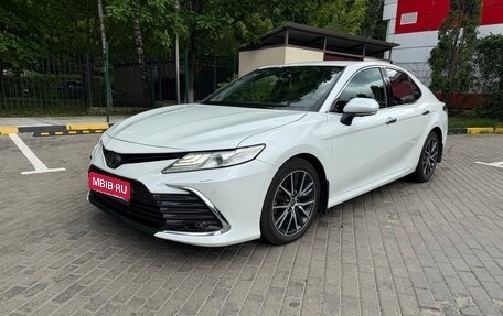 Toyota Camry, 2022 год, 2 750 000 рублей, 1 фотография