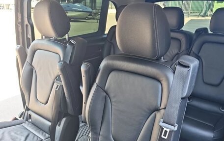 Mercedes-Benz V-Класс, 2017 год, 4 800 000 рублей, 7 фотография