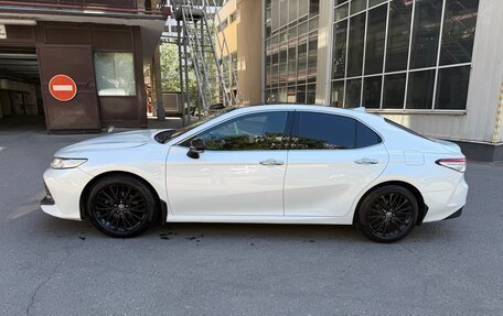 Toyota Camry, 2018 год, 2 850 000 рублей, 3 фотография